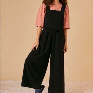 Sideline Polly dungarees in black cotton linen sz small